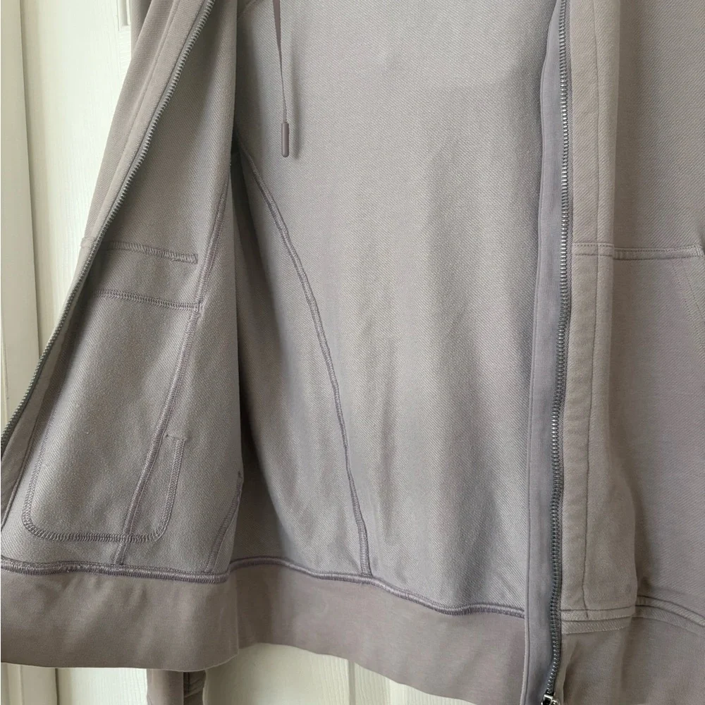 Lululemon Athletica Taupe Knit Pullover